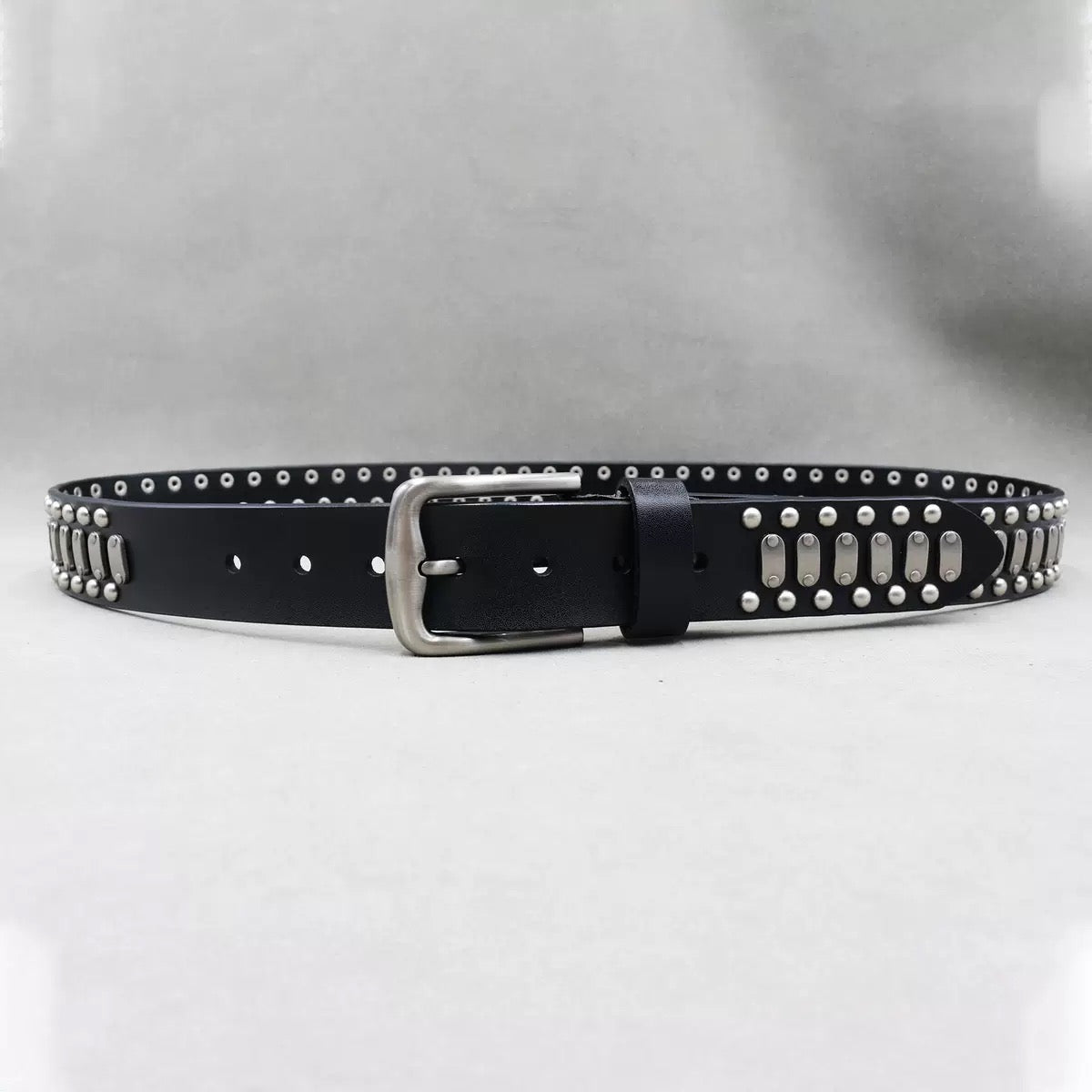 Мъжки колан от естествена кожа с нитове SS25-Мъжки колан от естествена кожа с нитове SS25-Thedresscode