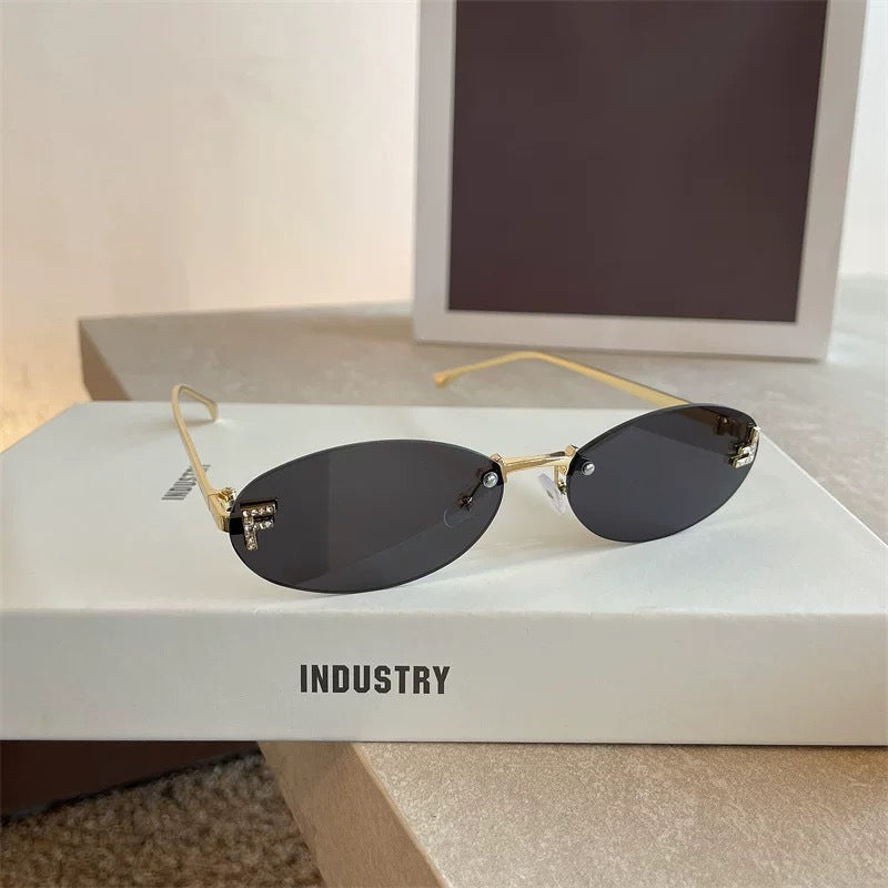 Дамски слънчеви очила FF SS25-https://detail.1688.com/offer/894909093776.html?offerId=894909093776&spm=a260k.home2024.recommendpart.20-Thedresscode