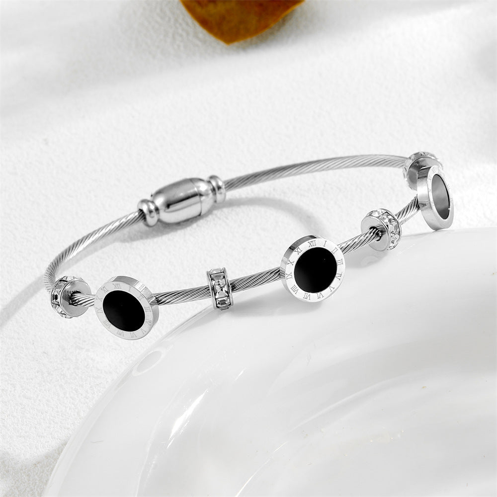 Дамска гривна Axis Luxe SS25-https://detail.1688.com/offer/681802620434.html?_t=1745580276026&spm=a2615.7691456.co_0_0_wangpu_score_0_0_0_0_0_0_0000_1.0-Thedresscode