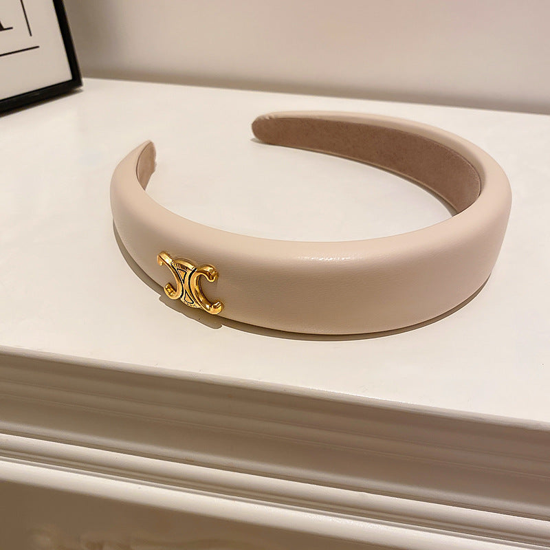 Диадема Celene SS25-https://detail.1688.com/offer/719002981007.html?_t=1745586518476&spm=a2615.7691456.co_0_0_wangpu_score_0_0_0_0_0_0_0000_1.0-Thedresscode
