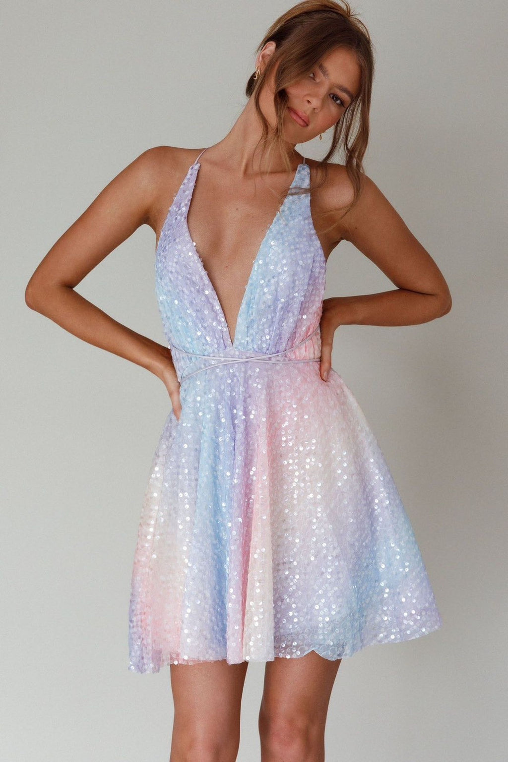 Дамска рокля Ethereal Glow SS25-https://detail.1688.com/offer/773715177238.html?spm=a26352.b28411319.offerlist.14.133f1e624n9hYg-Thedresscode