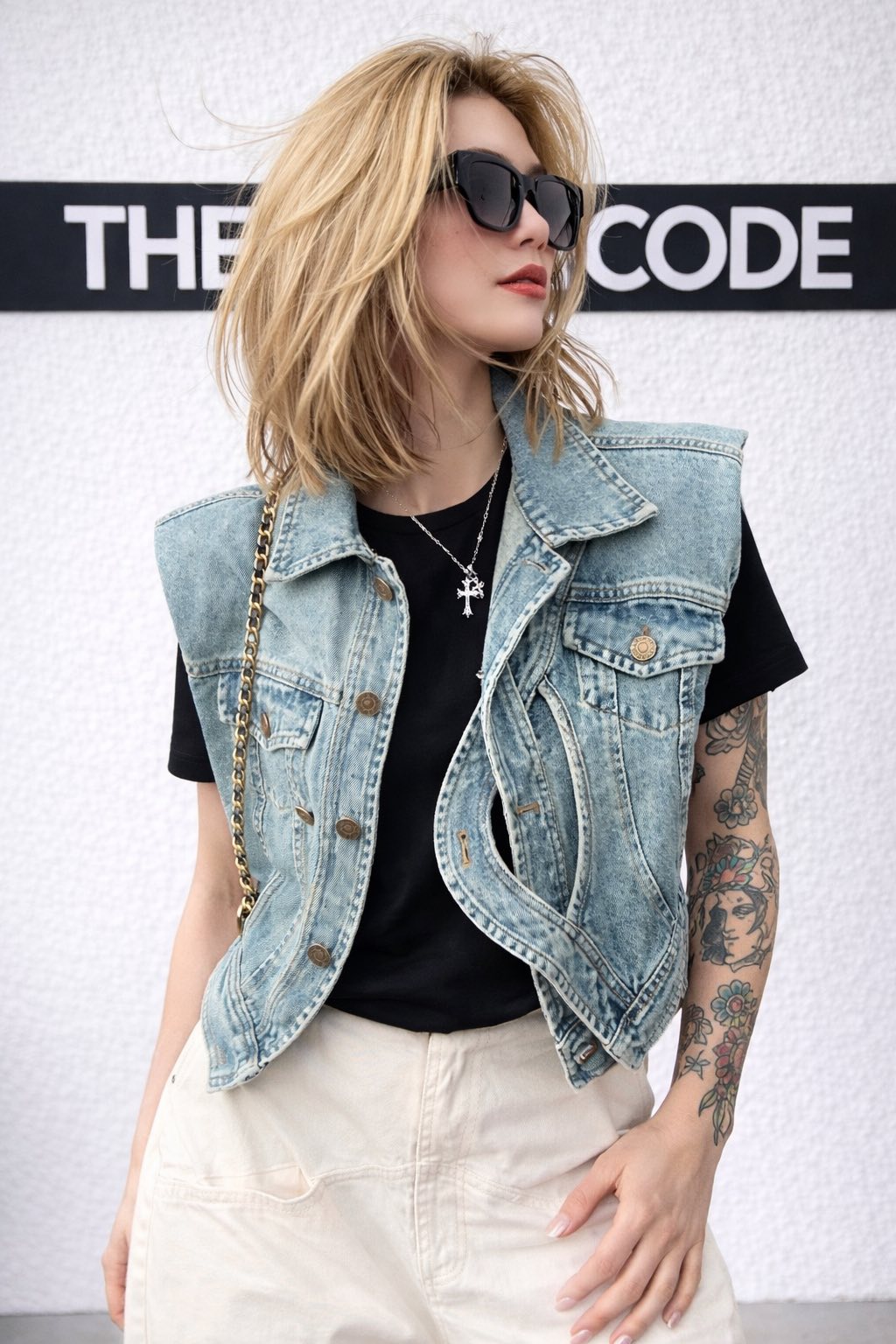 Дамски елек DENORA SS26