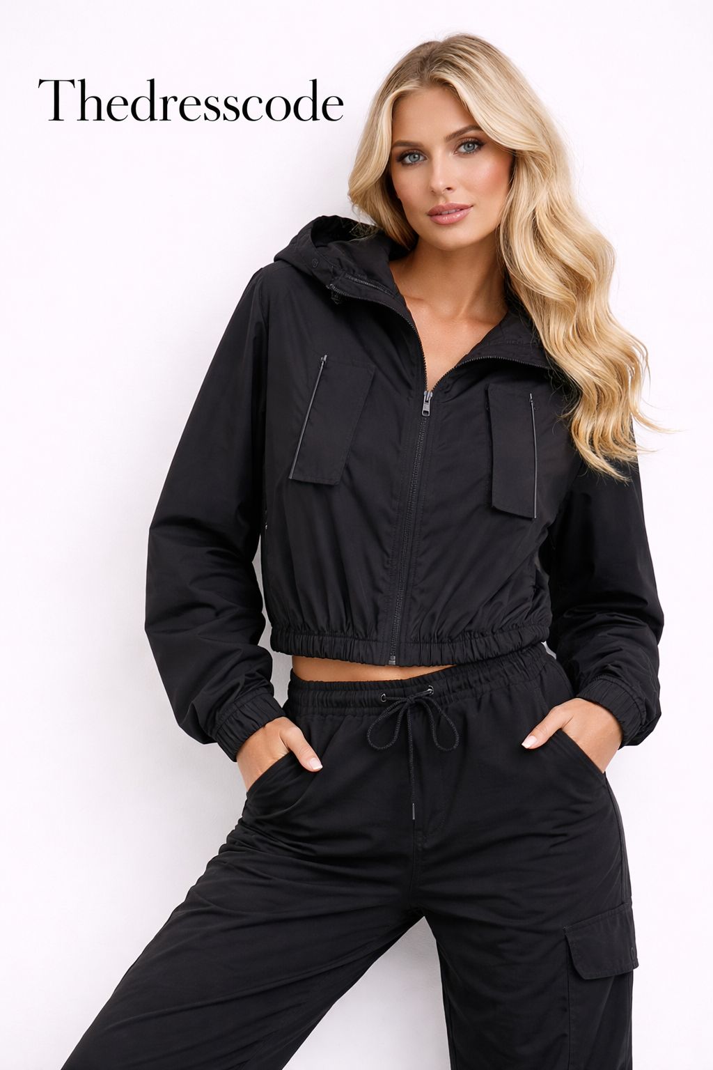 Дамско яке Black Cropped SS27