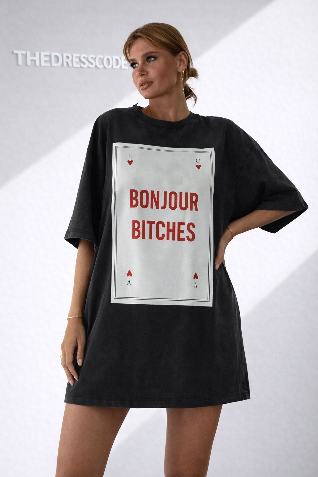 Дамска тениска Bonjour Bitches SS26