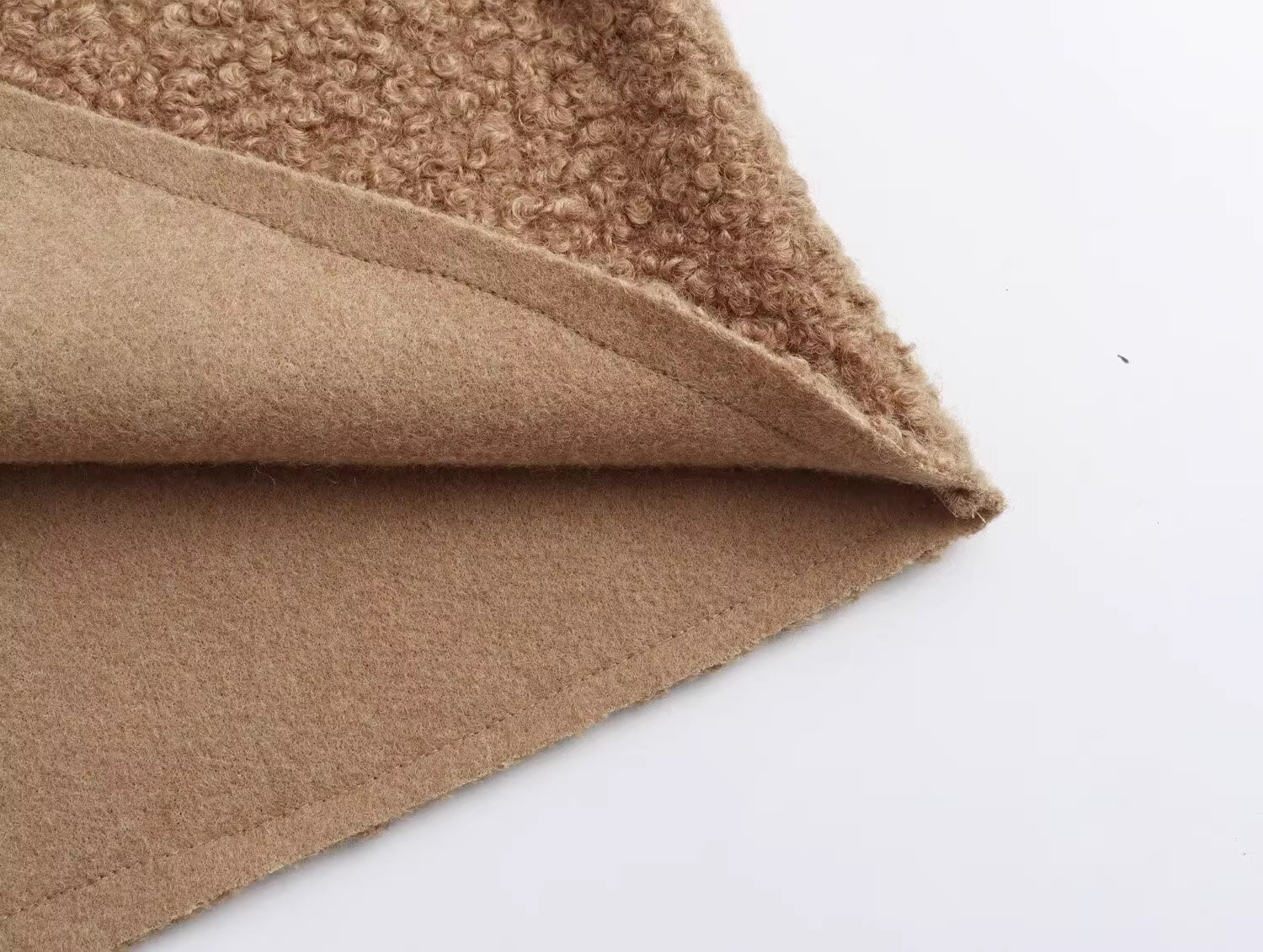 Дамски пуловер Brown Bouclé FW 2026-Дамски пуловер Brown Bouclé 24'-Thedresscode
