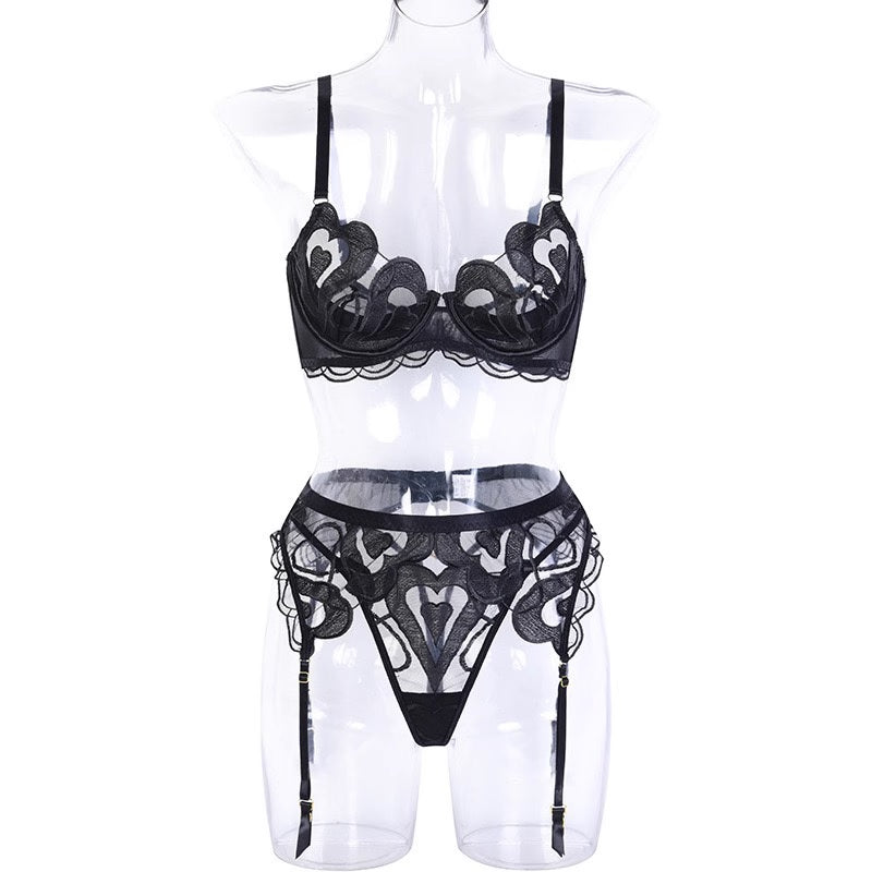 Дамски комплект бельо Black Heart SS25-Дамски комплект бельо от три части Black Heart 24'-Thedresscode