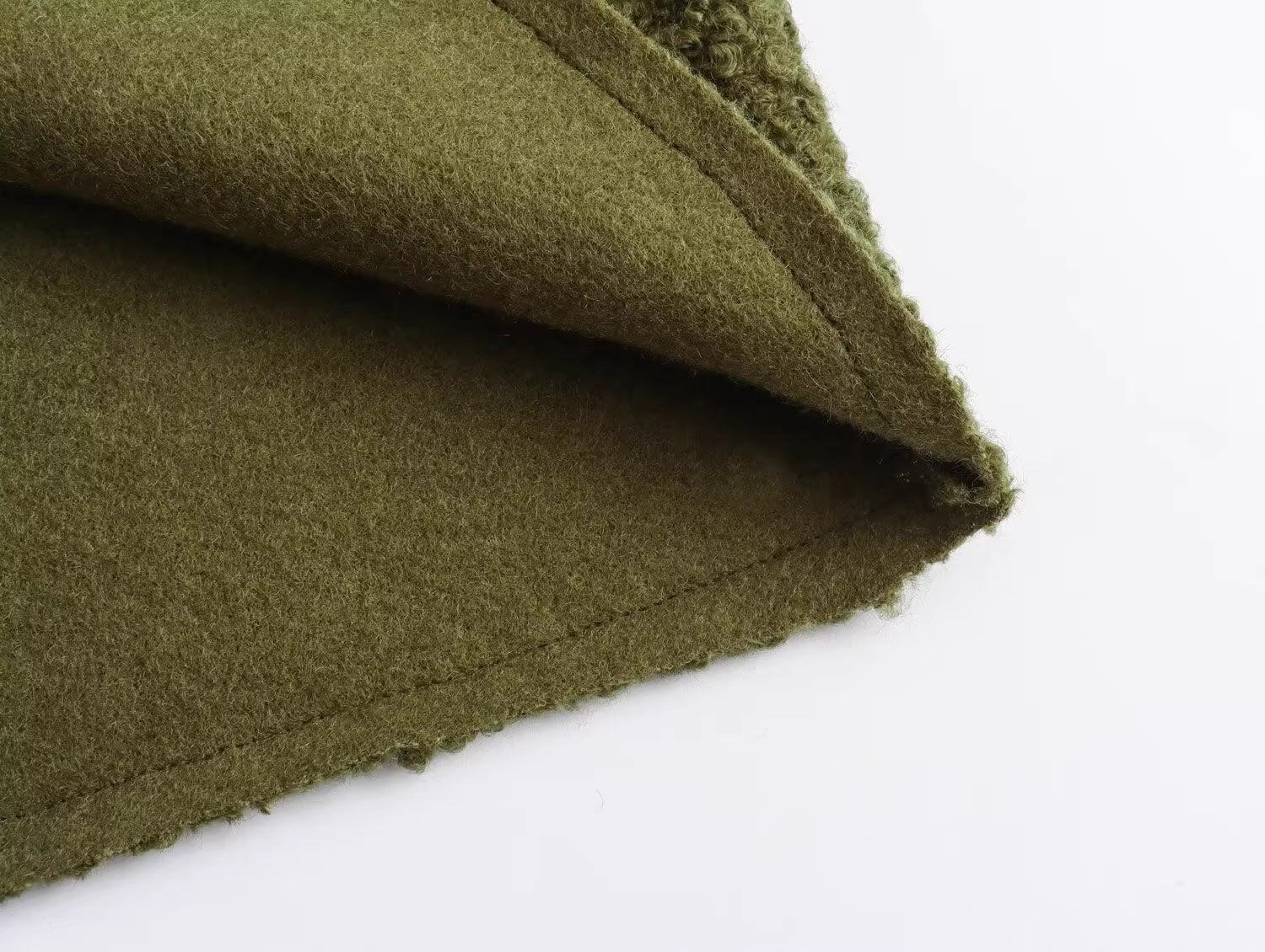 Дамски пуловер Green Bouclé FW 2026-Дамски пуловер Green Bouclé 24'-Thedresscode