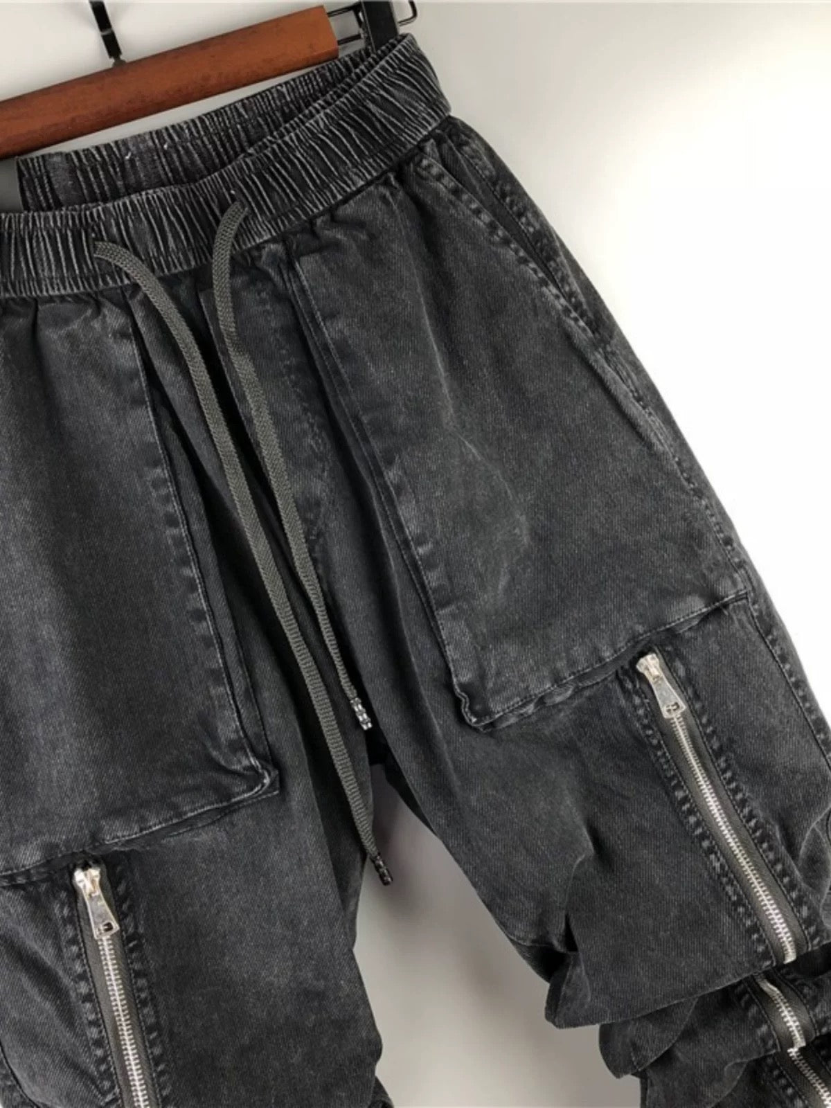 Мъжки панталон Denim zipper SS24-https://shorturl.at/ZOpL3-Thedresscode