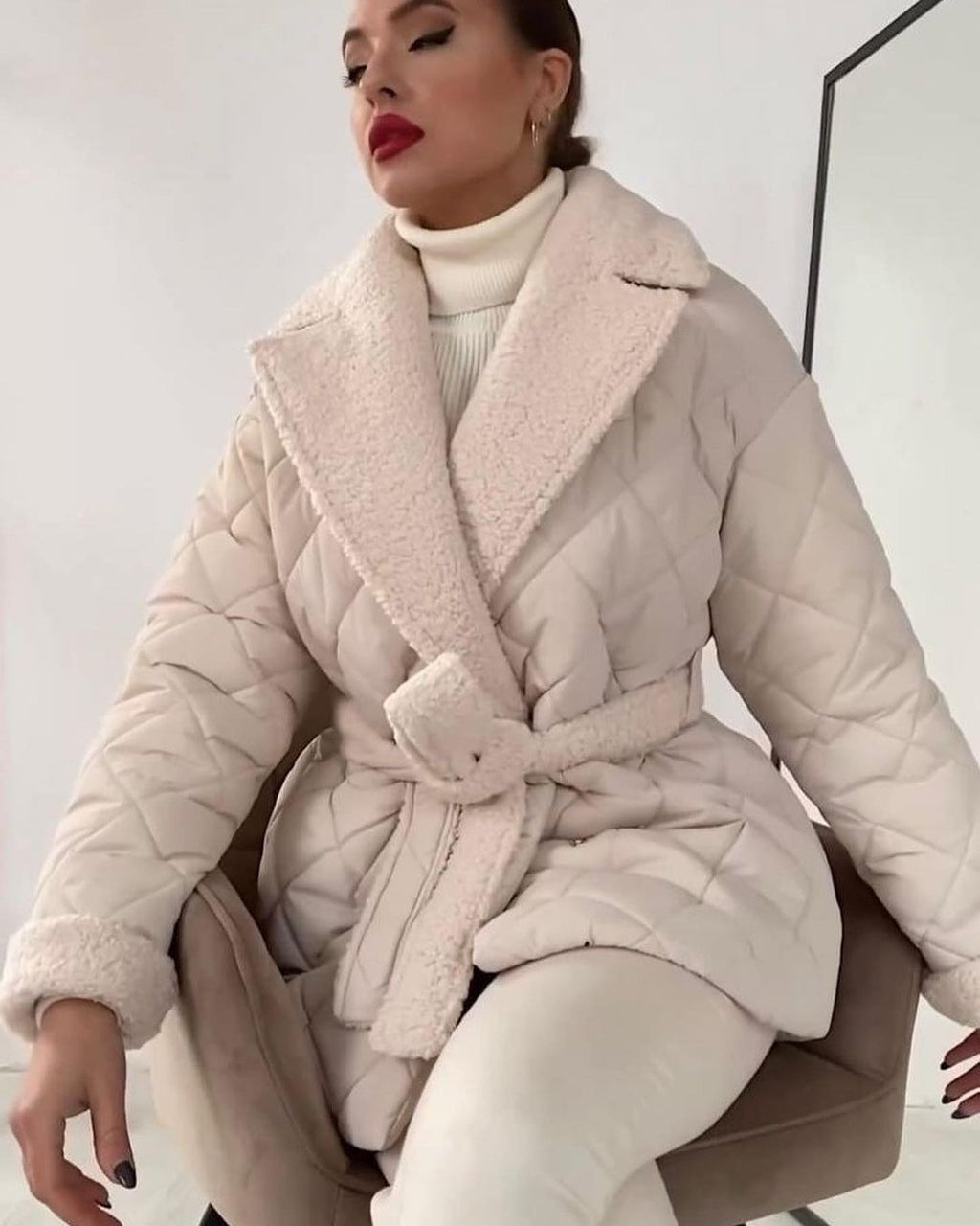 Дамско яке с каракул Aruj FW 2026-Thedresscode