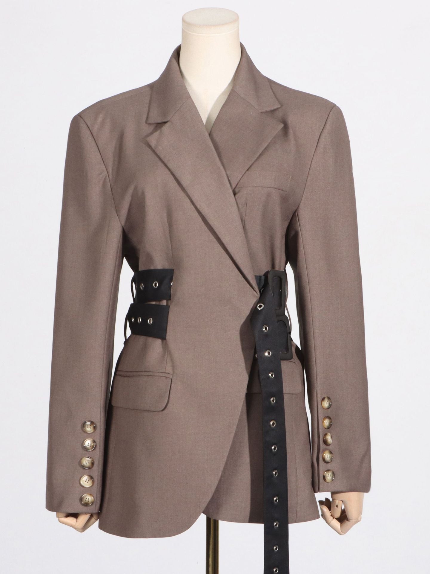 Дамски блейзър Temperament FW 2026-https://detail.1688.com/offer/777088247380.html?spm=a262uh.11734178.favorite-offers-offer-list-offer2.2.6d6e2ef6nwbjde-Thedresscode