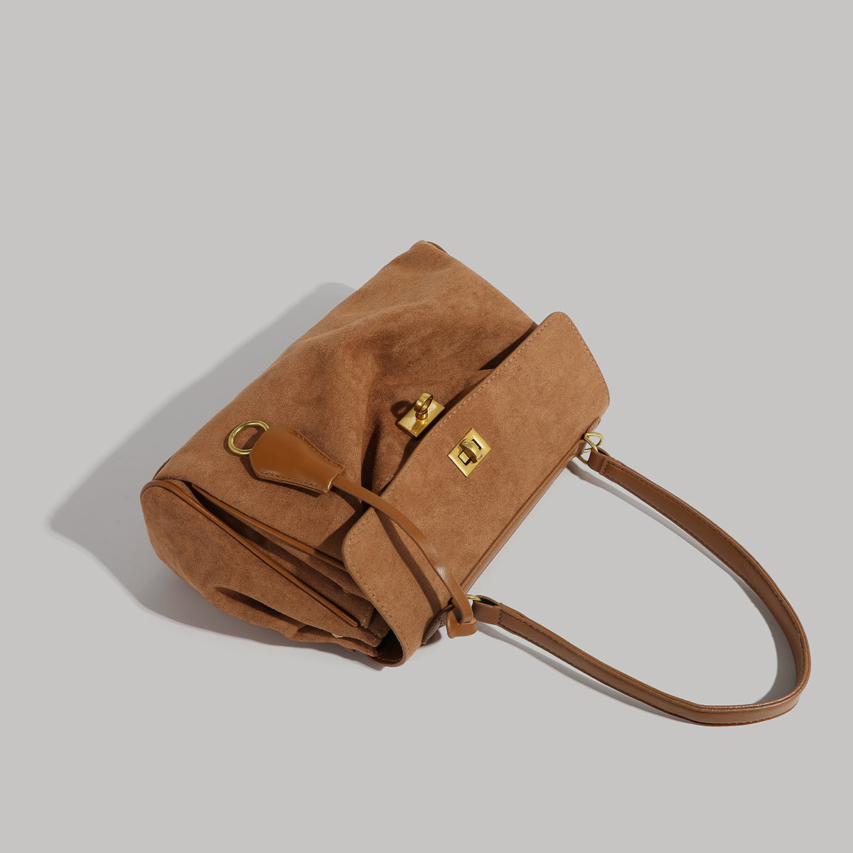 Дамска чанта Brown Lux SS25-https://detail.1688.com/offer/850402308277.html?_t=1739425328701&spm=a2615.7691456.co_0_0_wangpu_score_0_0_0_0_0_0_0000_1.0-Thedresscode