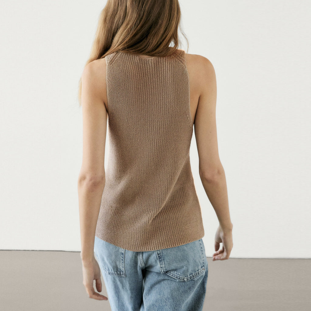 Дамски топ TwistMe Knit FW 2026-https://detail.1688.com/offer/858466710830.html?_t=1751455675306&spm=a2615.7691456.co_0_0_wangpu_score_0_0_0_0_0_0_0000_0.0-Thedresscode
