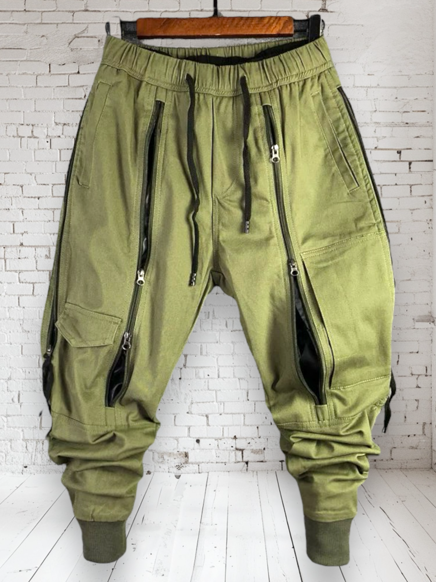 Мъжки панталон Cargo zipper SS25-https://shorturl.at/SdX0c-Thedresscode