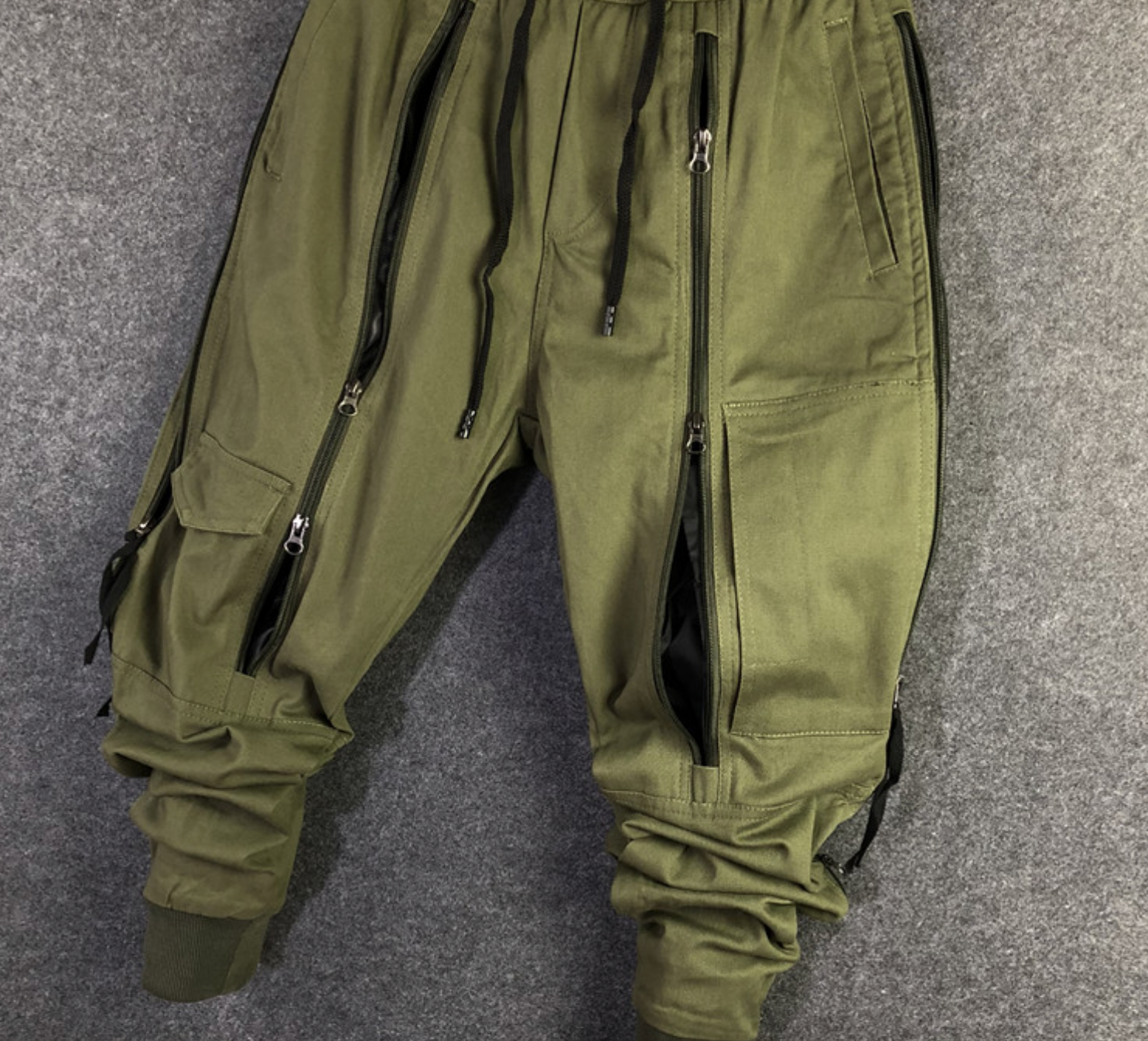 Мъжки панталон Cargo zipper SS25-https://shorturl.at/SdX0c-Thedresscode