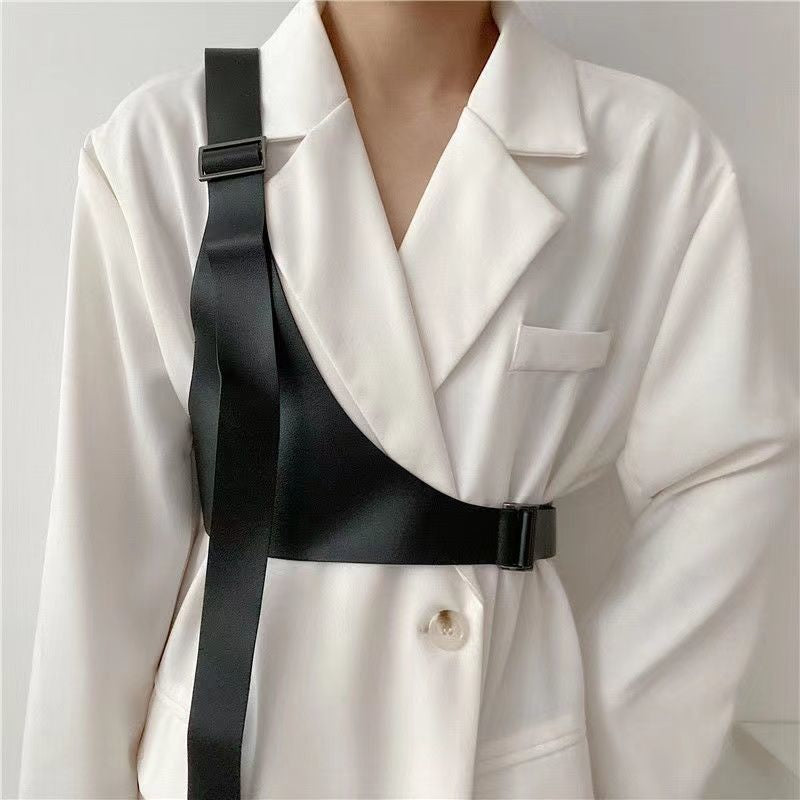 Дамски колан Noir Sculpture SS26