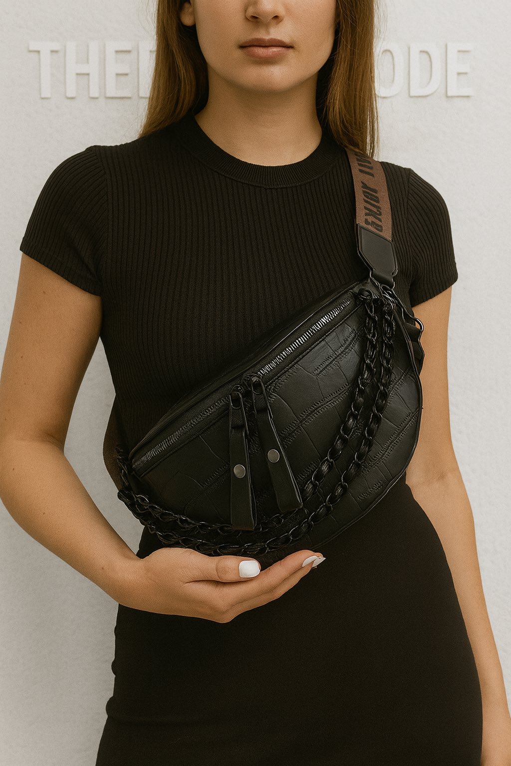 Дамска чанта Black Croc Chain SS26